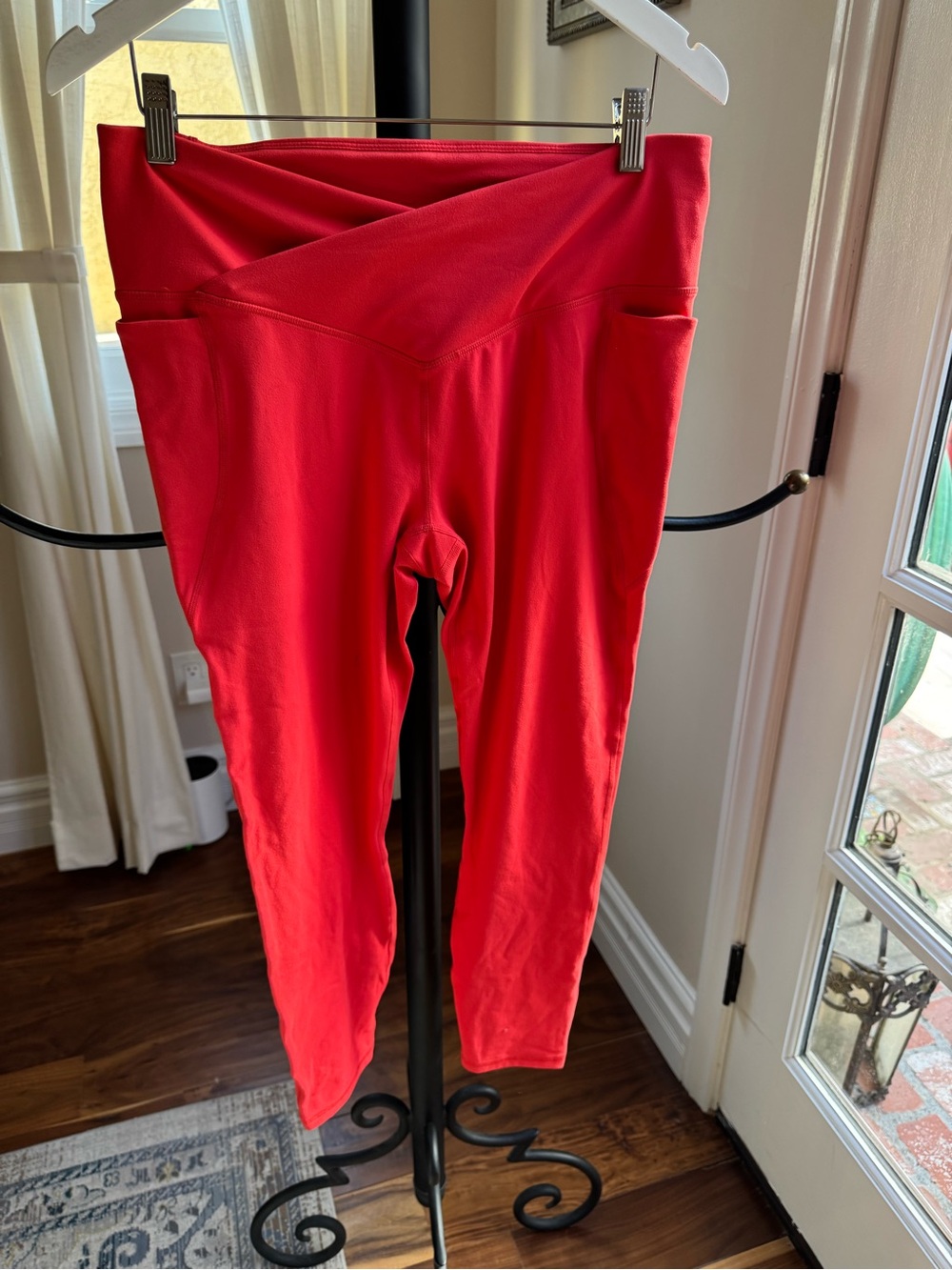 Pure Luxe Fabletics Woman Active Leggings Size medium Color coral